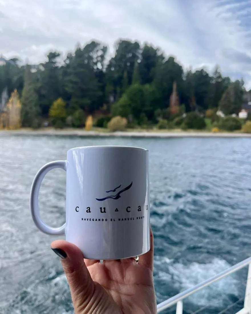Taza personalizada para CAU CAU en el lago
